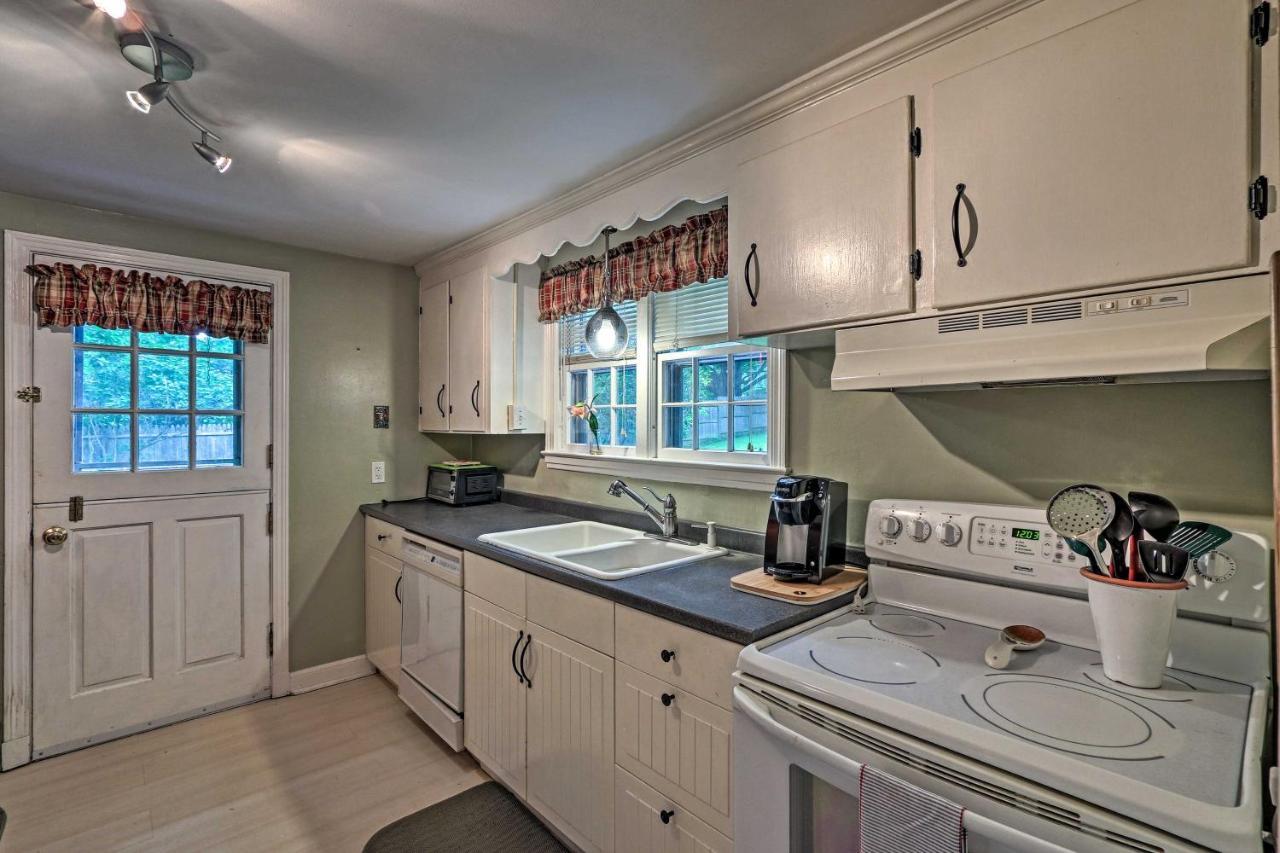 Historic Essex Home With Large Yard Near Downtown! Bagian luar foto